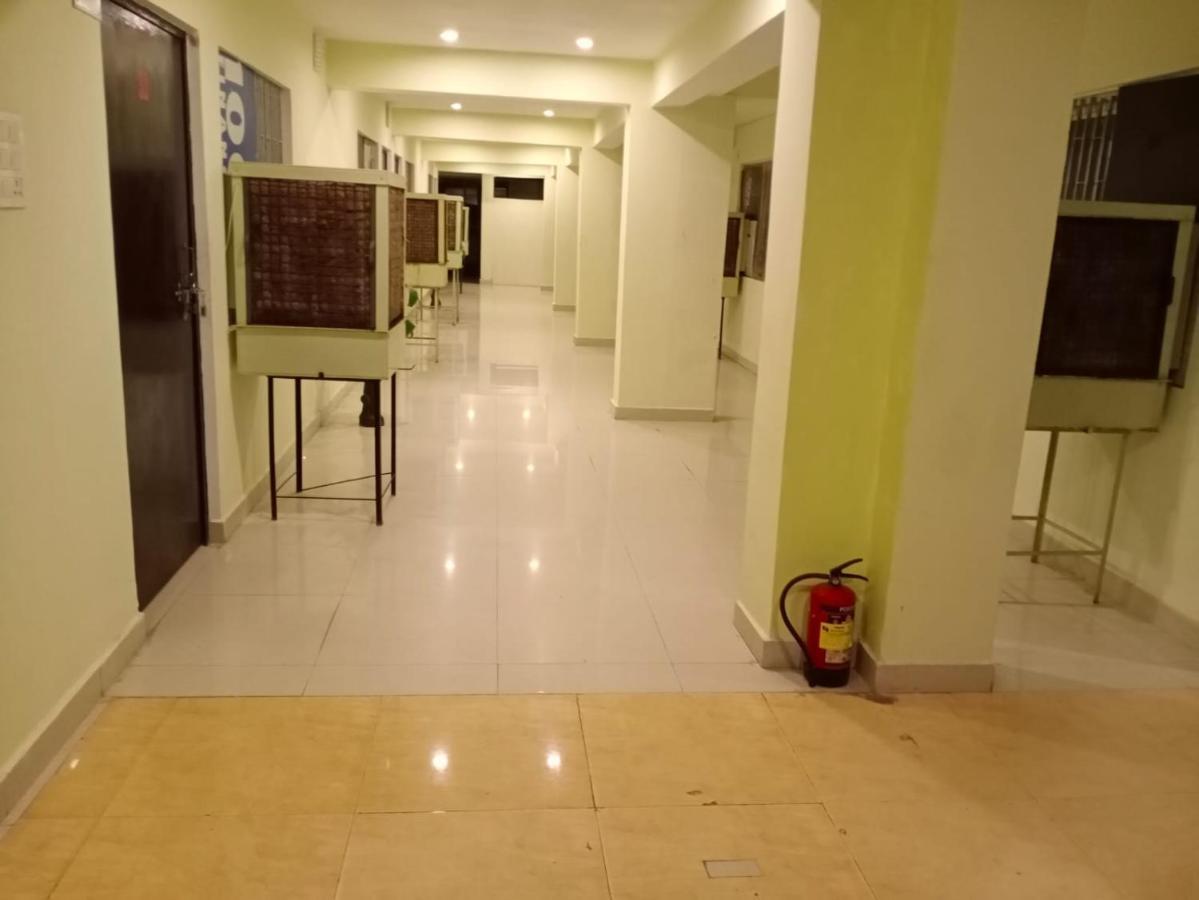 S S Hotel And Restaurant By Wb Economy Jaunpur Exterior foto